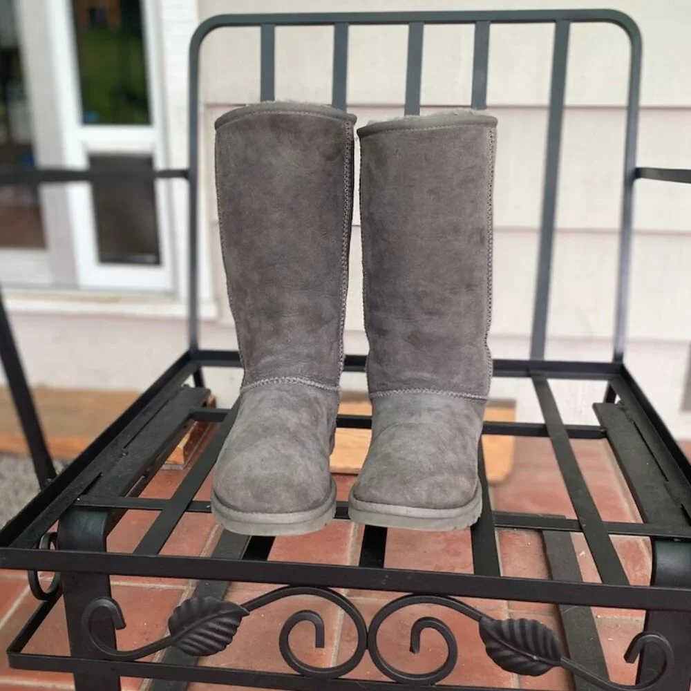 UGG Classic Tall II Women's, Gray, Size 6, Good Condition